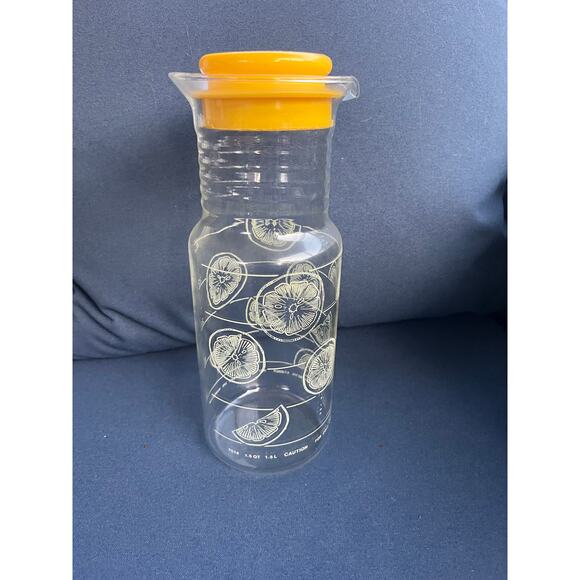 Pyrex 1.5 Liter Lemon Glass Pitcher 7014 - Picture 1 of 4